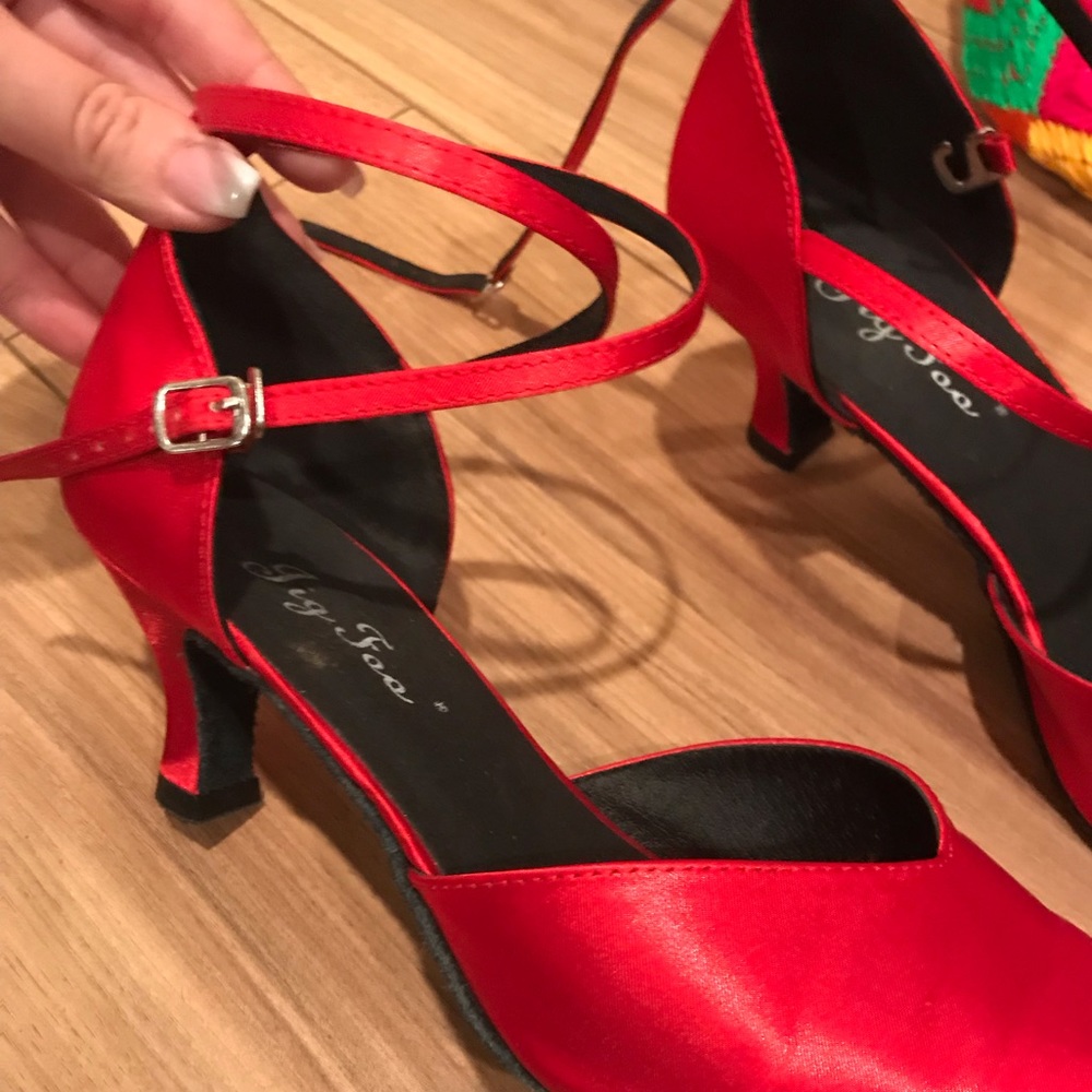 Ballroom dance shoes